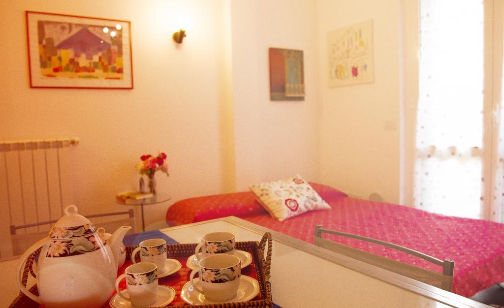 La Casetta B&B Cernusco Sul Naviglio Ruang foto