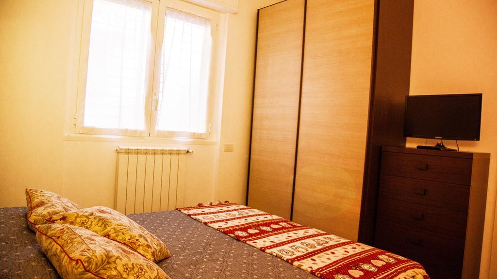 La Casetta B&B Cernusco Sul Naviglio Ruang foto